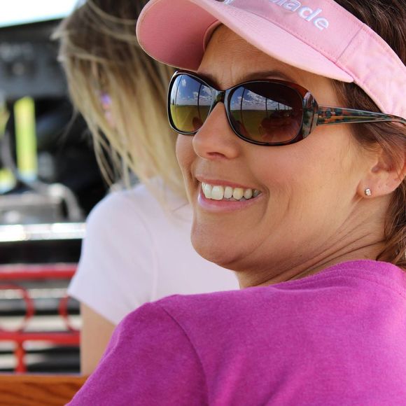 Meet your Posher, Laurie - Picture 1 of 1